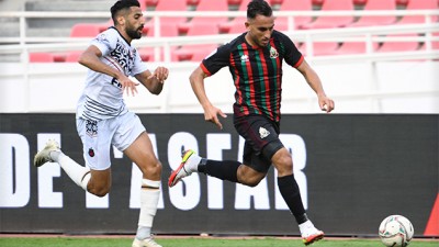 فريق الجيش الملكي يتعادل مع ضيفه أولمبيك آسفي 1-1