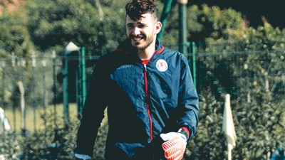 اتحاد الفتح الرياضي يعلن انتقال حارس مرماه أيمن ماجد إلى المغرب الفاسي