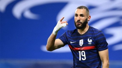 كريم بنزيمة يعلن نهاية مسيرته الدولية مع المنتخب الفرنسي