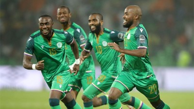 كاس افريقيا للأمم "الكاميرون 2021".. منتخب جزر القمر يتأهل رسميا الى دور الثمن مستفيدا من خسارة الجزائر وسيراليون