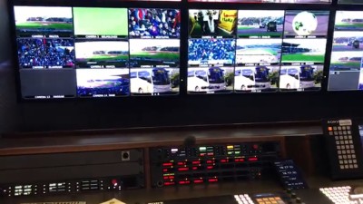 L’ambiance au Car Régie de la SNRT au Complexe Mohamed V avant le coup d’envoi de Maroc - Namibie.