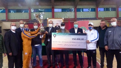 فريق فتح سطات لكرة القدم داخل القاعة يحرز لقب البطولة الوطنية