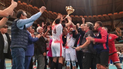 Division excellence de volley-ball (2022-2023).. L’AS FAR (dames) et le FUS Rabat (hommes) remportent le titre
