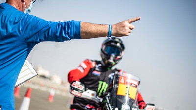 Dakar 2021, Al-Attiyah et Brabec remportent le prologue