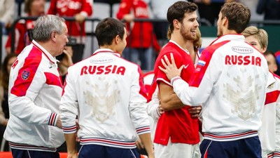 روسيا تتأهل الى الجولة النهائية لكأس ديفيس للتنس على حساب النخبة السويسرية