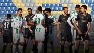 فريق الدفاع الحسني الجديدي يتعادل مع ضيفه فريق اتحاد طنجة 2-2