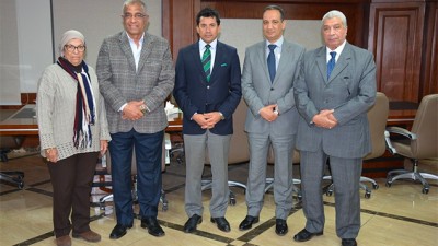 اجتماع بالقاهرة لبحث سبل تعزيز التعاون بين الكونفدرالية الإفريقية للملاكمة والاتحاد العربي للعبة