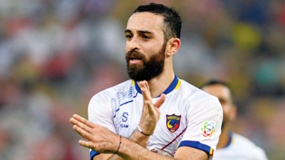 اللاعب المغربي ادريس فتوحي يوقع للنادي الأهلي السعودي