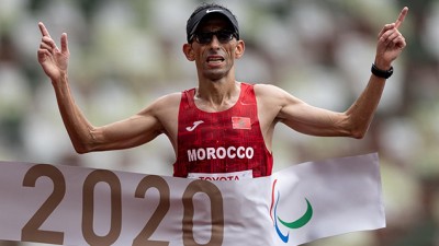 Jeux paralympiques (Marathon/T12).. le Marocain El Amin Chentouf remporte la 4è médaille d’or du Maroc