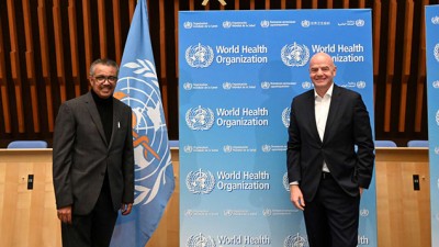 Covid-19, la Fifa ne va pas réclamer une priorité de vaccination pour les footballeurs (Infantino)