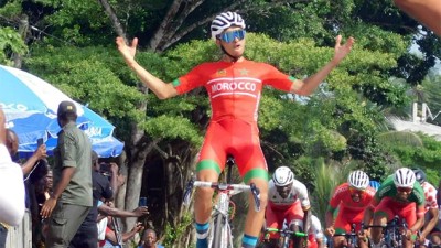 18-ème Tour du Cameroun.. Nasr Eddine Maatougui remporte la 6-ème étape, suivi de trois autres Marocains