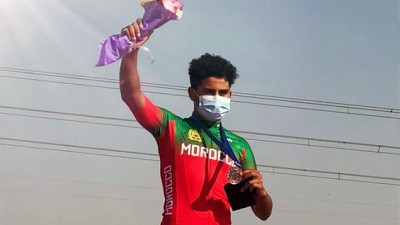 الدراج المغربي محمد نجيب السنبولي يحصل على ميدالية فضية في منافسات الفردي العام 'البطولة الإفريقية لسباق الدراجات في مصر'