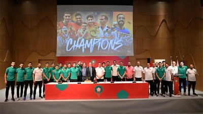 حفل استقبال على شرف المنتخب الوطني لكرة القدم داخل القاعة المتوج بكأس العرب