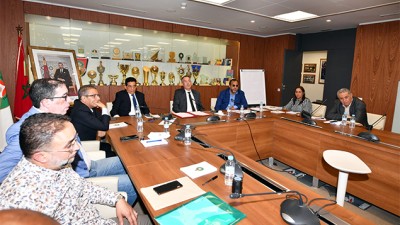 التوقيع على عقد أهداف بين الجامعة الملكية المغربية لكرة القدم والعصب الجهوية للنهوض بكرة القدم القاعدية