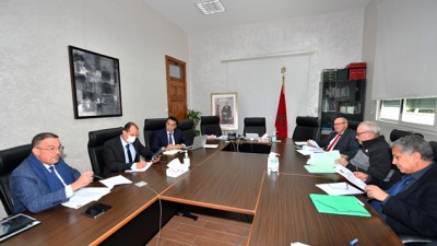 الانتقالات الشتوية محور اجتماع لجنة المراقبة والتدبير للجامعة الملكية المغربية لكرة القدم (بلاغ)
