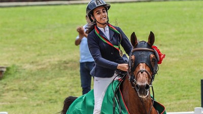 Semaine du cheval 2023 (saut d'obstacles): La cavalière Malak Zidani remporte le championnat du Maroc U18