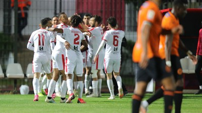 فريق الفتح الرياضي يفوز على نهضة بركان (3-1) 'البطولة الوطنية الاحترافية "إنوي" (الدورة 14)'