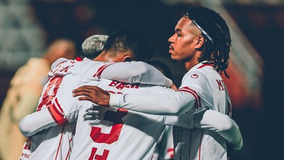 فريق الفتح الرياضي يتغلب على ضيفه اتحاد طنجة 2-1