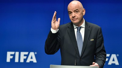 Le président de la FIFA testé positif au Covid-19