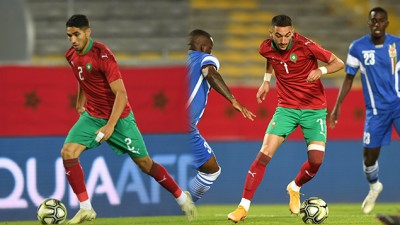 زياش وحكيمي ضمن تشكيلة الفريق الإفريقي النموذجي لـ 2020 'فرانس فوتبول'