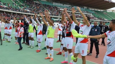 Hassania d’Agadir sacré champion d’automne, après sa victoire face au Moghreb de Tétouan (2-1)