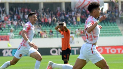 Coupe de la Confédération africaine (Gr.A/6è journée): Le HUSA accompagne la RSB en quart, le Raja cède très tôt sa couronne