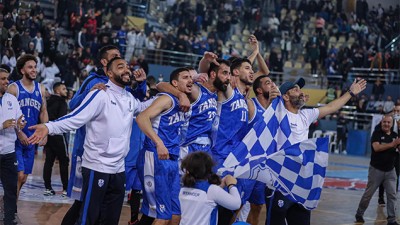 كأس العرش لكرة السلة .. الفتح الرياضي وإتحاد طنجة يتأهلان إلى النهائي