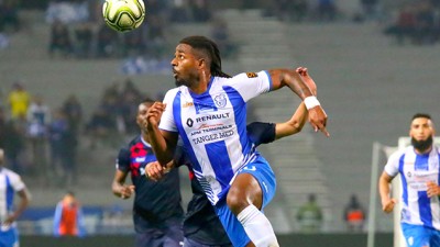 فريق اتحاد طنجة يتعادل مع ضيفه فريق سريع وادي زم 0-0