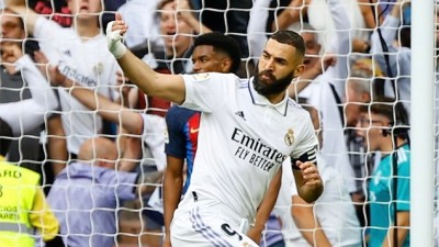 بطولة إسبانيا لكرة القدم.. ريال مدريد يفوز على برشلونة (3-1) وينتزع الصدارة
