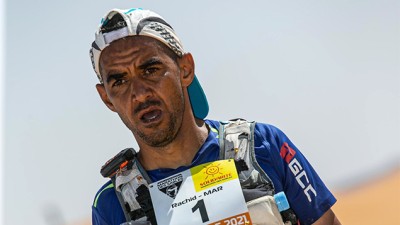 ماراطون الرمال.. المغربي رشيد المرابطي يفوز بالمرحلة الرابعة ويتصدر الترتيب العام