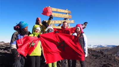 Objet: Drapeau marocain au sommet du Kilimandjaro: defi relevé!