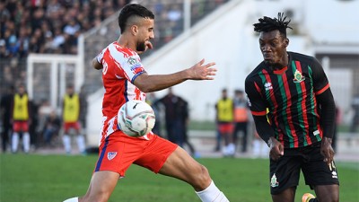فريق الجيش الملكي يفوز خارج ميدانه على المغرب التطواني (2-0)