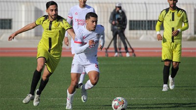 فريق المغرب التطواني يتعادل مع ضيفه المغرب الفاسي (1-1)