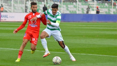 Match nul entre le Mouloudia d'Oujda et le Hassania d'Agadir (0-0)