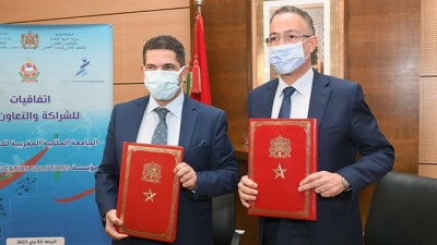 التوقيع بالرباط على اتفاقيات شراكة تروم الارتقاء بالرياضة المدرسية وخصوصا كرة القدم النسوية