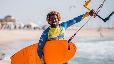 الدورة العاشرة لبطولة العالم 2019 للتزحلق على الألواح الطائرة الأمير مولاي الحسن بالداخلة: ميتو مونتيرو من الرأس الأخضر يفوز بمسابقة "ستريبليس"