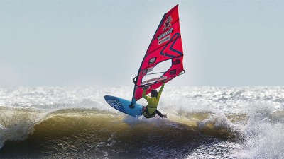 Coupe du Monde de Windsurf (étape simple Élimination "Femmes"): Iballa Ruano Moreno (Iles Canaries) décroche la première place