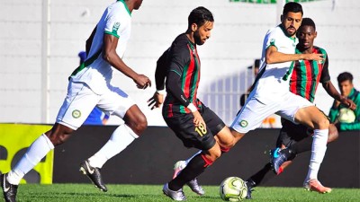 الجيش الملكي يعود بالفوز من ميدان أولمبيك خريبكة بهدف للاشيء