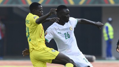 CAN 2021.. l'international sénégalais Pape Gueye suspendu par la Fifa à la suite d'un différend portant sur un transfert (Aliou Cissé)