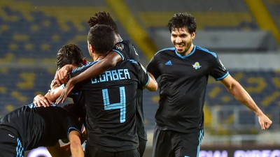 نادي بيراميدز المصري يلتحق بنهضة بركان في النهاية بفوزه على حوريا الغيني 2-0