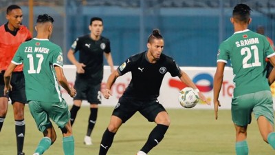 كأس الكونفدرالية لكرة القدم (ذهاب نصف النهاية).. الرجاء البيضاوي يتعادل مع بيراميدز المصري 0-0