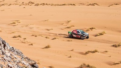 رالي المغرب للسيارات والدراجات النارية .. السعودي الراجحي يفوز بالمرحلة الرابعة