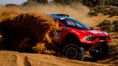 Rallye du Maroc.. Le Français Sebastien Loeb (Auto) et son compatriote Adrien Van Beveren (Moto) remportent la 2ém étape entre Tan-Tan et Laâyoune