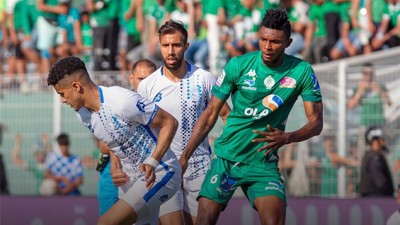 فريق سريع وادي زم يفوز على ضيفه الرجاء الرياضي (1-0)