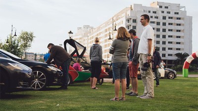 Le Rallye international de véhicules électriques fait escale à la commune Ighrem N'Ougdal à Ouarzazate
