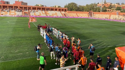 فريق نهضة بركان يتغلب بميدانه على فريق الدفاع الحسني الجديدي 3-2