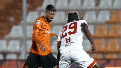 فريق نهضة بركان يفوز بميدانه على فريق الفتح الرياضي 1-0
