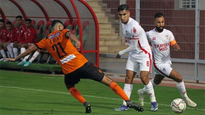 فريق نهضة بركان يتعادل مع ضيفه المغرب التطواني (2-2)