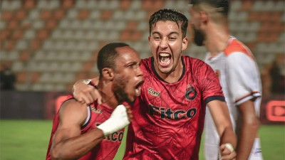 فريق نهضة بركان ينهزم بميدانه أمام أولمبيك آسفي 1-2