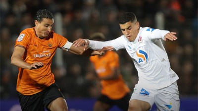 الرجاء الرياضي يفوز خارج ميدانه على نهضة بركان (2-1)